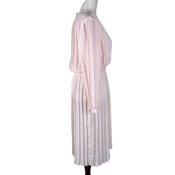 Monica Richards Pale Pink Pleated Dress - Picture 4 of 8